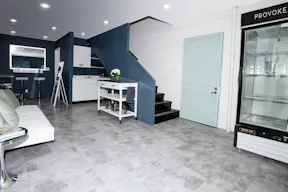 17 ft CEILING, GALLERY, PHOTO STUDIO, EVENT, POP UP SPACE, PARKING, PRIME LA CHINATOWN - Image 4