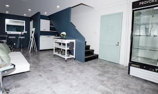 17 ft CEILING, GALLERY, PHOTO STUDIO, EVENT, POP UP SPACE, PARKING, PRIME LA CHINATOWN - Image 4