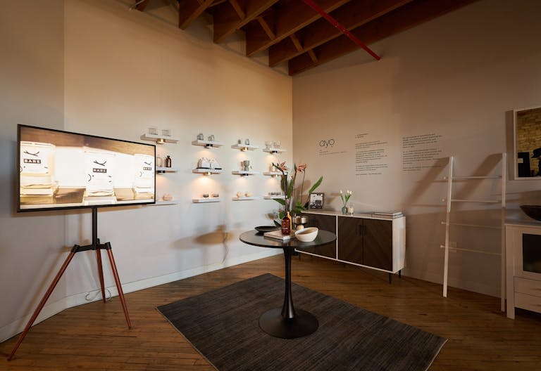 Beautiful, Calming, Industrial Studio-Store Perfect for Minimalist Lovers! - Image 4