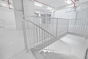 Storefront Whitebox Event Venue Photo Video Studio Art Gallery - Image 6