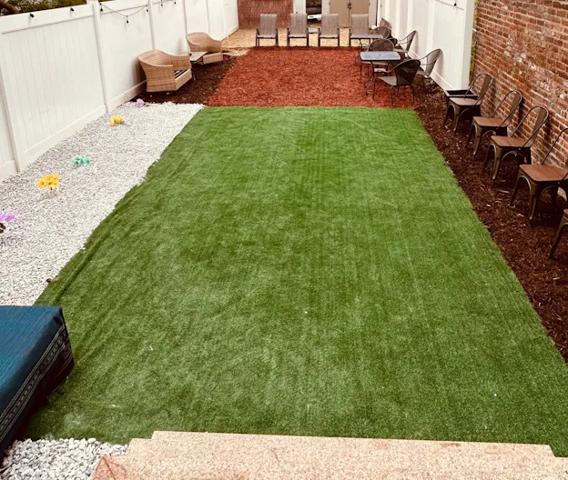 Natural light with indoor and/or outdoor venue - Image 2