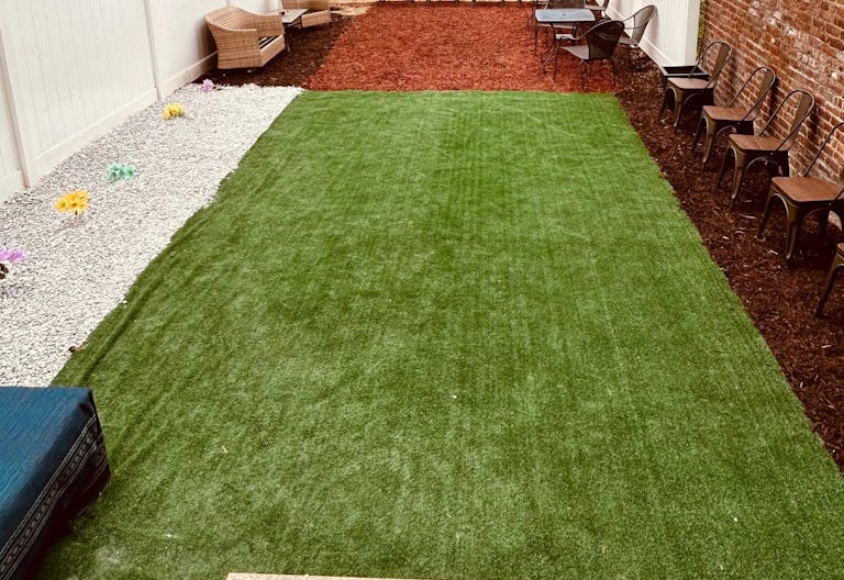 Natural light with indoor and/or outdoor venue - Image 2