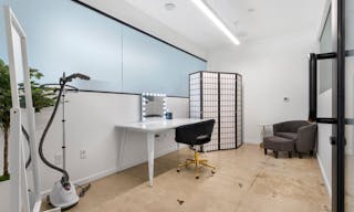 PRE-LIT (RGB) WHITE CYC STUDIO | PRIVATE HAIR, MAKEUP AND VANITY SPACE - Image 7