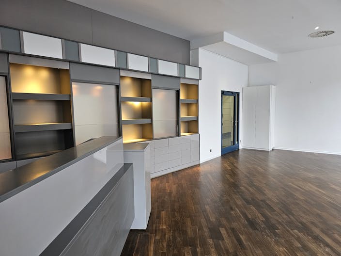 Perfect Pop up and showroom in the heart of Kudamm - Image 3