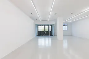 Whitecube Showroom - Image 2