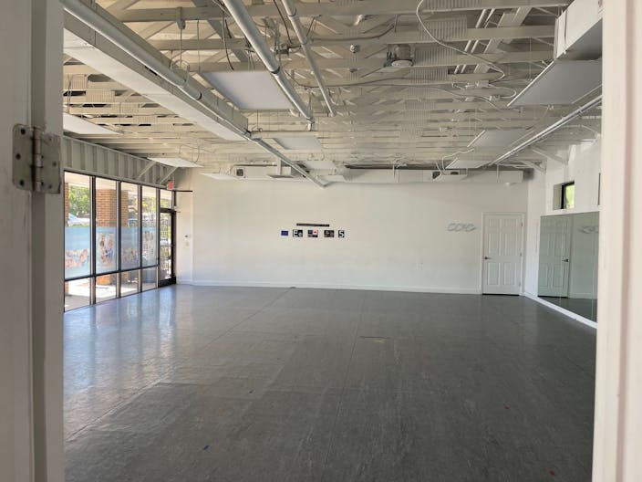 Dancing Studio - Image 1