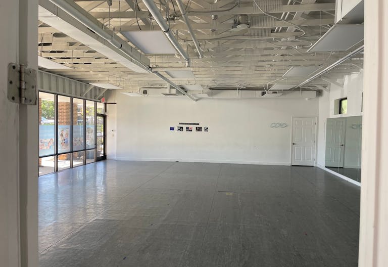 Dancing Studio - Image 1