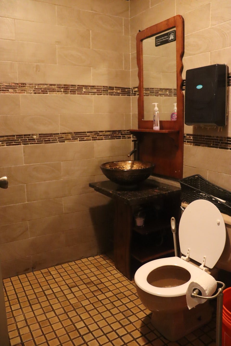 Intimate Cafe and Bar Space in the Lower East Side