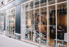Bright Pop Up Boutique in Pigalle - Image 8