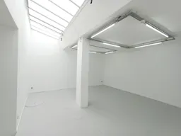 Oberkampf Fashion Showroom - Image 1