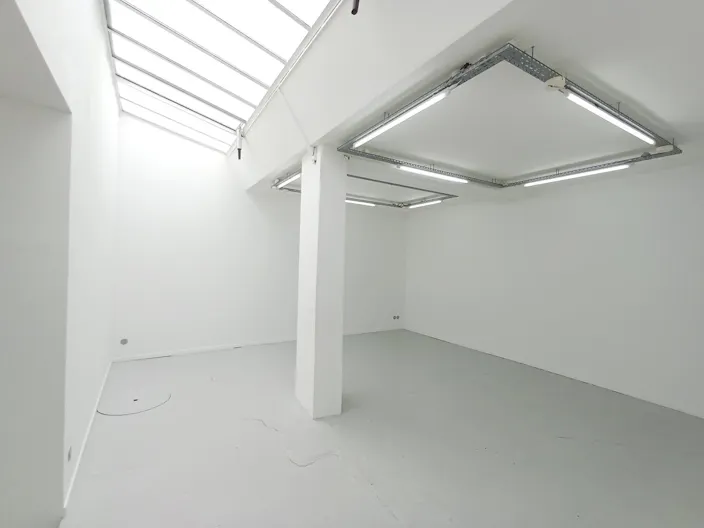Oberkampf Fashion Showroom - Image 1
