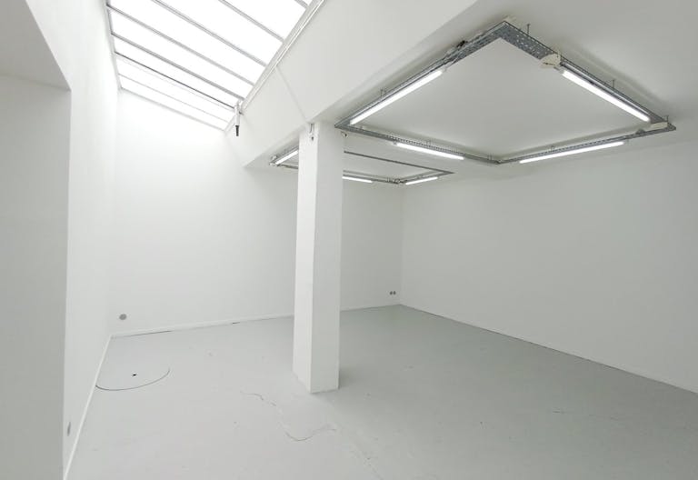 Oberkampf Fashion Showroom - Image 1