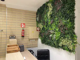 Local �pur� bois 35m2 - possibilit� de partager l'espace avec un autre locataire - Image 7
