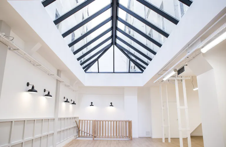 Gorgeous space in le Haut Marais - Image 0