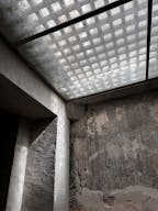 BRUTALIST SPACE IN MARAIS - Image 4