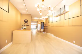 Fashion Space Pop Up Store - Image 9