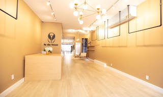 Fashion Space Pop Up Store - Image 9