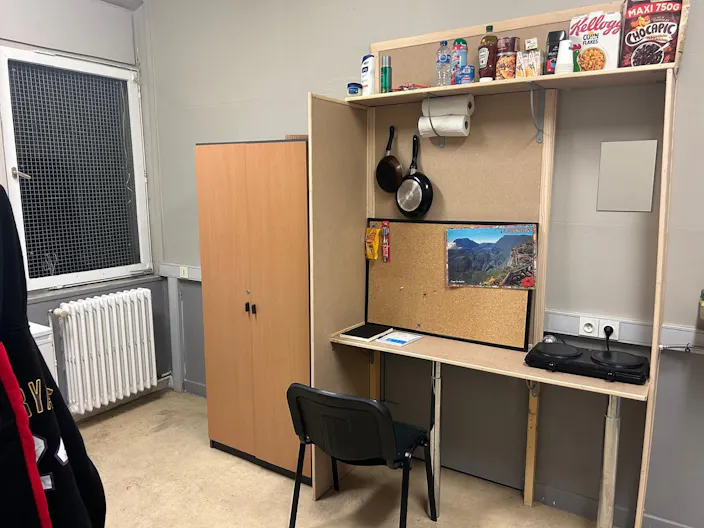 Décor/Lieu de tournage: Cellule de Prison - Image 4
