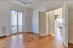 Apartment for Rent - Paris 8th Near Triangle d'Or - Ideal Showroom / Office - Image 10