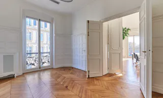 Apartment for Rent - Paris 8th Near Triangle d'Or - Ideal Showroom / Office - Image 10