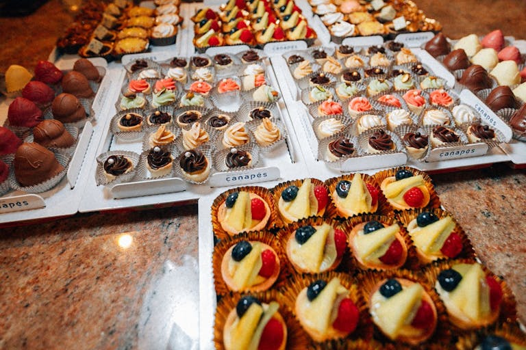 Tranquil Oasis Retreat with Lush Gardens and Modern Amenities Near Miami - Image 3