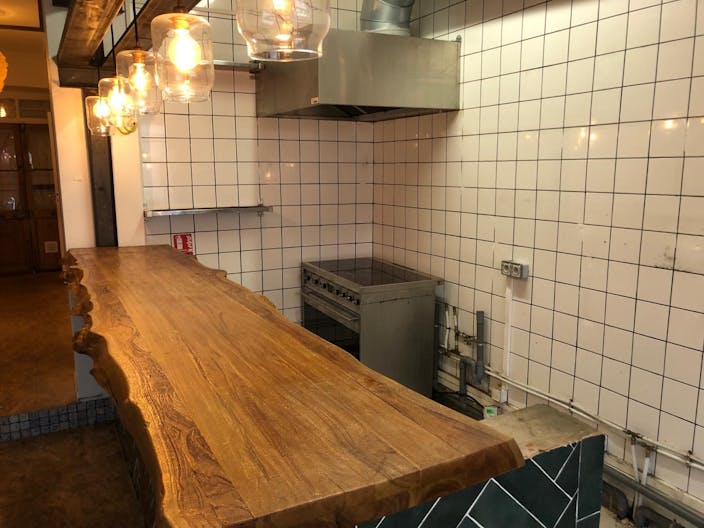 perfect pop up store near place de Clichy 18 rue biot - Image 3