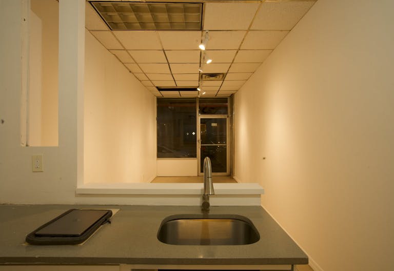 Eye-Catching White box Space: Art, Parties, Events, and Pop-Ups in Prime Lowe East side, Chinatown Near SoHo with Extra Room - Image 4