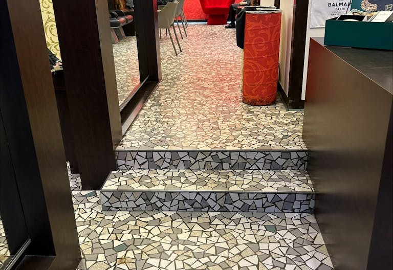 Boutique Shop For Rent - Prime Bordeaux - Near Place des Grands Hommes - Ideal Pop-Up Store - Image 2