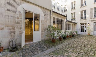 Showroom in Le Marais - Image 3