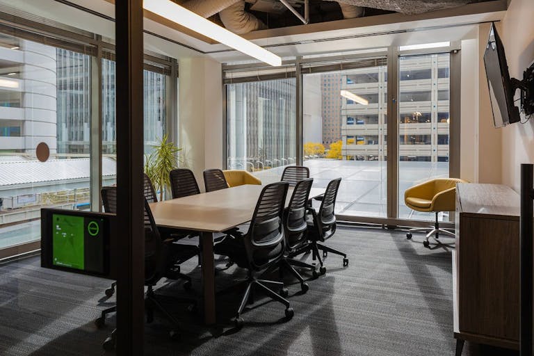 Unique 40,000 square-foot venue - Image 3