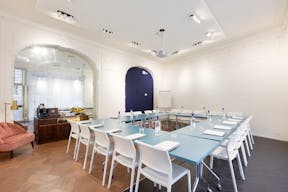 Chic Boutique in Toulouse - Image 2