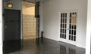 Beautiful Art Gallery in Queens - Image 3