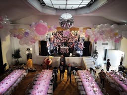 Spectacular event Showroom in Paris - Image 20