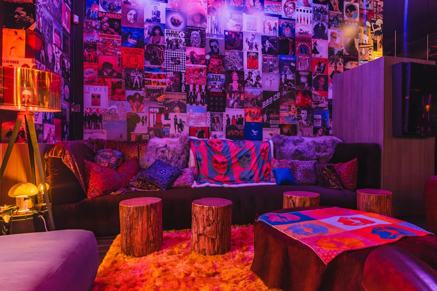 Stylish Lounge and Cafe on West 23rd Street, New York
