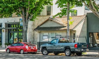 Excellent Show Room Space Near Downtown Mountain View - Image 13