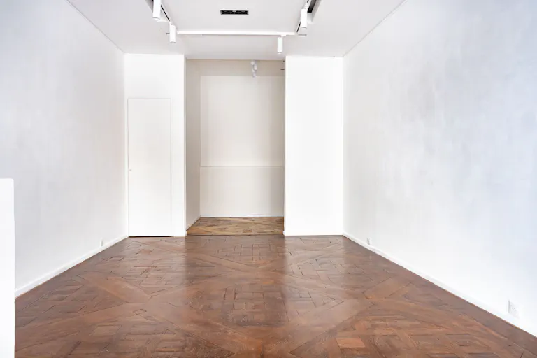 Beautiful space for exhibitions/showroom in Paris near Matignon - Champs Elysées - Image 3