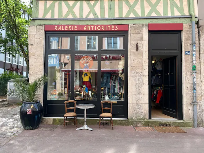 Charmante boutique de 40m2 dans le centre historique de Rouen, idéale pour un pop up store - Image 0