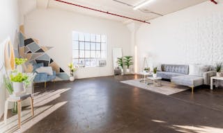 Modern Spacious studio DTLA Studio with Natural light and AC - Image 0