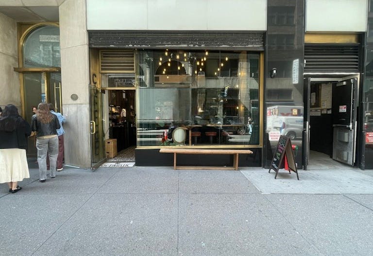 Our vintage oasis in the heart of the city - Image 1