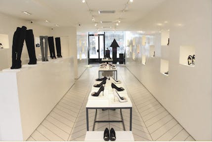 Luxury Boutique in the Heart of the West Village - Image 0