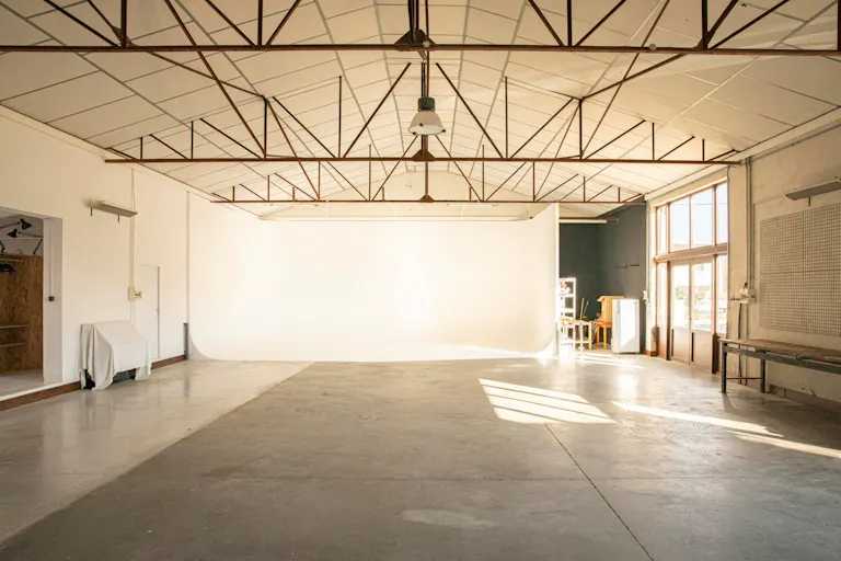 Espace de 300m2 en Campagne - Image 1