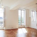 Place des Vosges Fashion Showroom