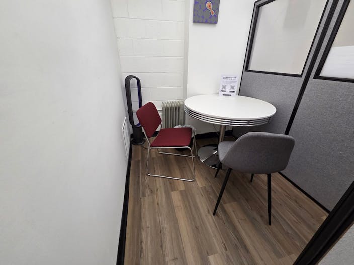 Spacious Multi-Purpose Conference Room in Harlem - Image 4