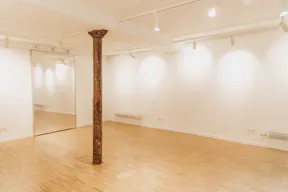 Immaculate show room in the center of Paris - Marais - Image 9