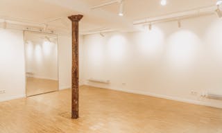 Immaculate show room in the center of Paris - Marais - Image 9