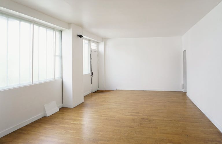 Elegant Space in Oberkampf - Image 0