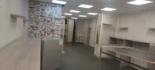Espace Pop-up idéal dans le centre piéton commercial de Hyères - Image 1