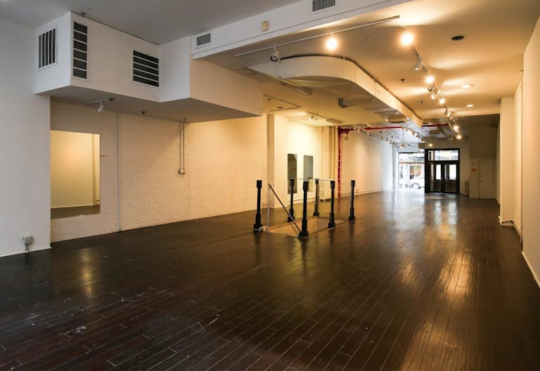 Classic Shop in West Soho - Image 2