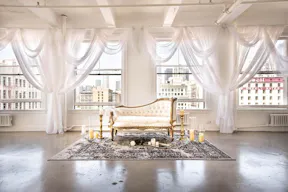 DTLA Skyline View Penthouse - Image 10
