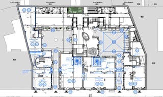 Flagship Storefront - Triangle d'Or - Near Champs-�lys�es - Image 2